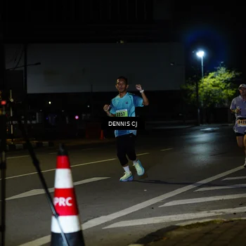 Runner Photo 8907224