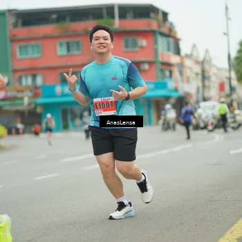 Runner Photo 8907808