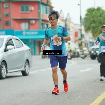 Runner Photo 8908659