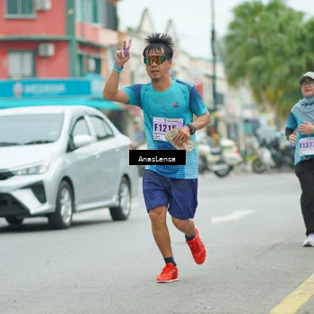 Runner Photo 8908706