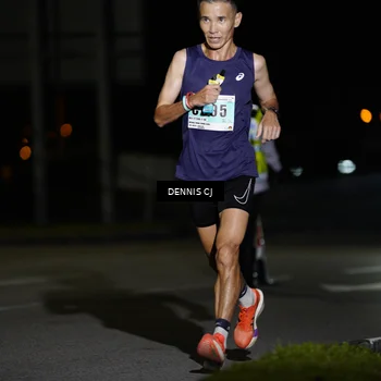 Runner Photo 8908735