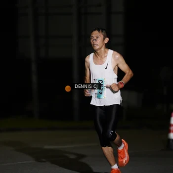 Runner Photo 8908922