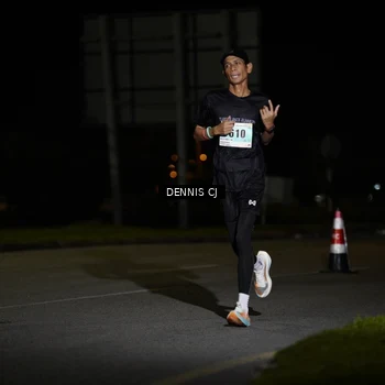 Runner Photo 8908924