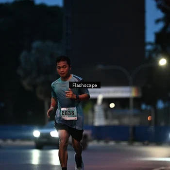 Runner Photo 8909374