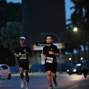 Runner Photo 8909531