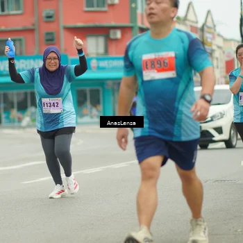 Runner Photo 8909572