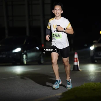 Runner Photo 8909723
