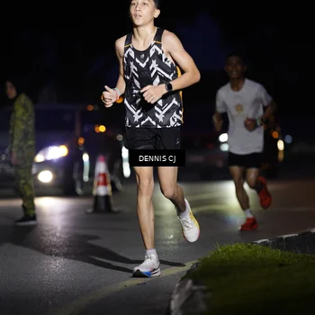 Runner Photo 8910020