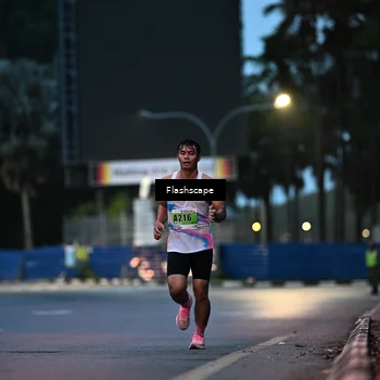 Runner Photo 8910075