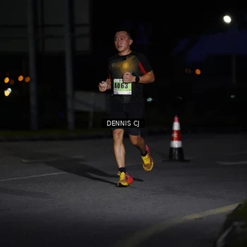 Runner Photo 8910215