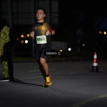 Runner Photo 8910230