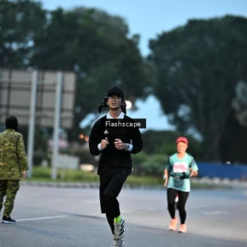 Runner Photo 8910275