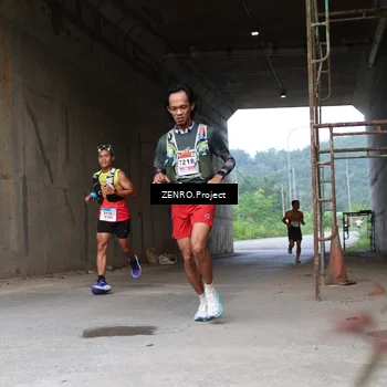 Runner Photo 8910464