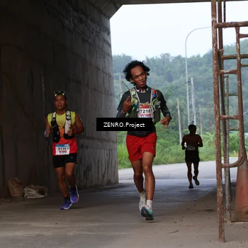 Runner Photo 8910465