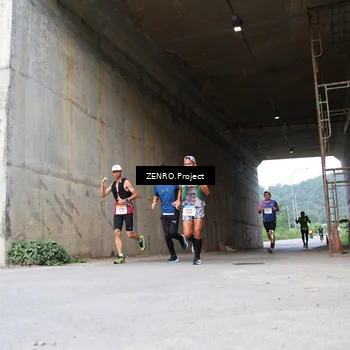Runner Photo 8910524