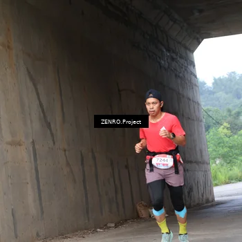 Runner Photo 8910642