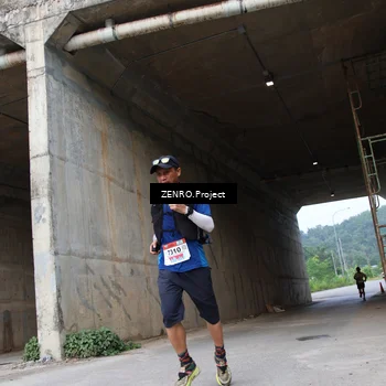 Runner Photo 8910659