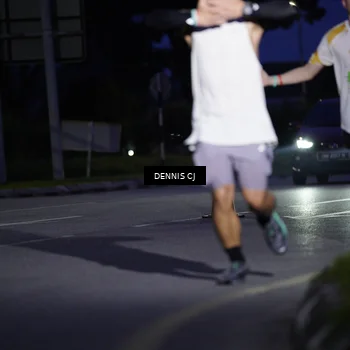 Runner Photo 8910676