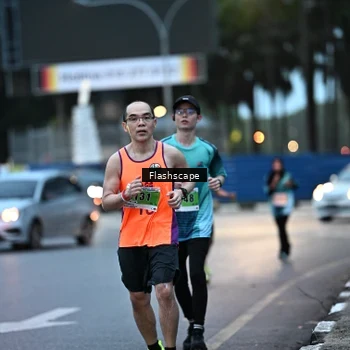 Runner Photo 8910731