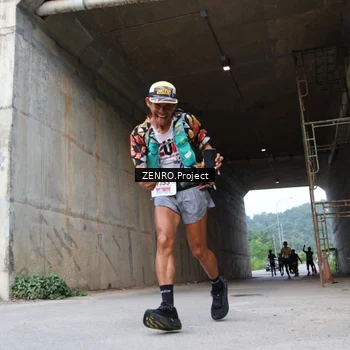 Runner Photo 8910761