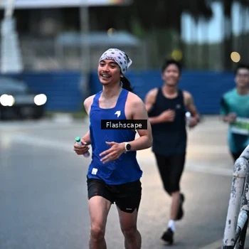 Runner Photo 8910776