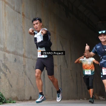 Runner Photo 8910798