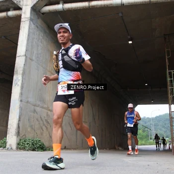 Runner Photo 8910828