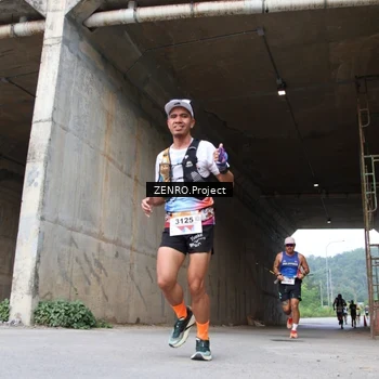Runner Photo 8910835