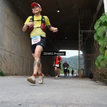 Runner Photo 8910886