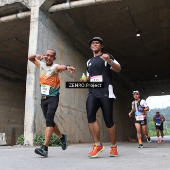 Runner Photo 8910896