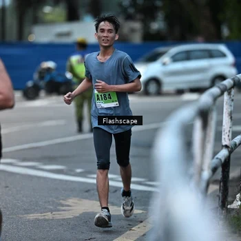 Runner Photo 8910913