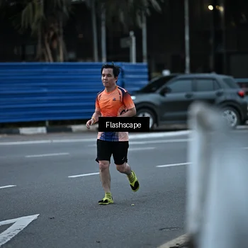 Runner Photo 8911003