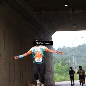 Runner Photo 8911042