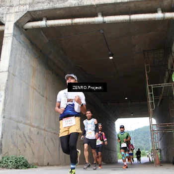 Runner Photo 8911050