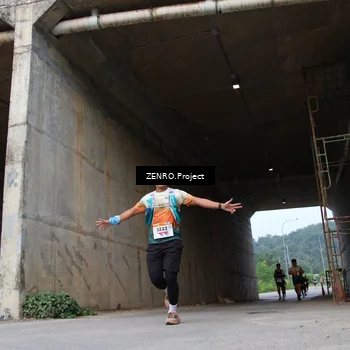 Runner Photo 8911055