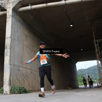 Runner Photo 8911064