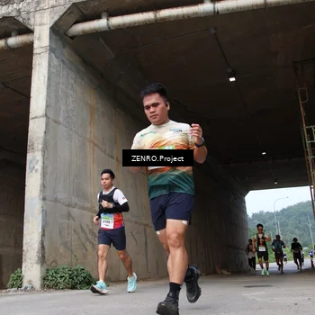 Runner Photo 8911068