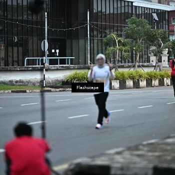 Runner Photo 8911084