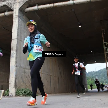 Runner Photo 8911159