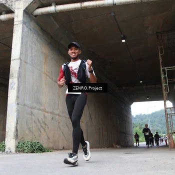Runner Photo 8911181