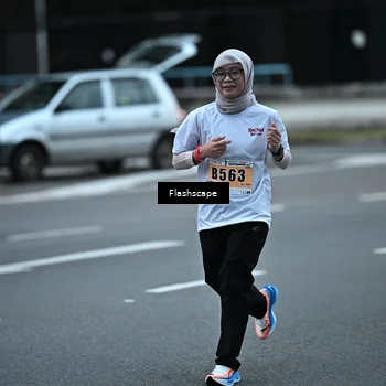 Runner Photo 8911183