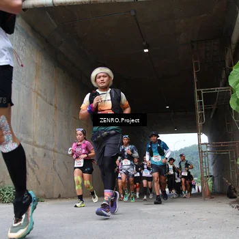 Runner Photo 8911246