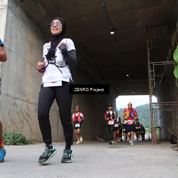 Runner Photo 8911345