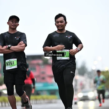 Runner Photo 8911405