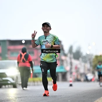 Runner Photo 8911433
