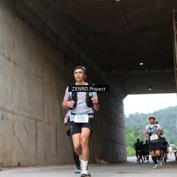 Runner Photo 8911466