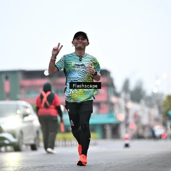 Runner Photo 8911474