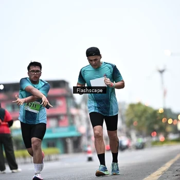 Runner Photo 8911531