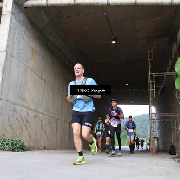 Runner Photo 8911598