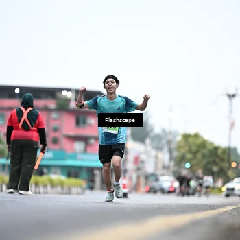 Runner Photo 8911603